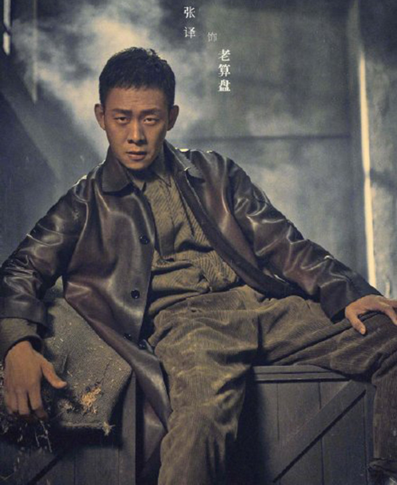 黄晓明|42岁黄晓明拍戏留中分发型突破大，这次，他又靠演技帅气了一回