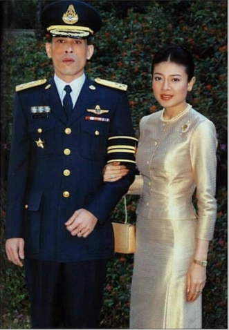 泰国_历史|不顾病毒上街游行：泰国人首次把矛头对准了王室，郑信的预言要成真？