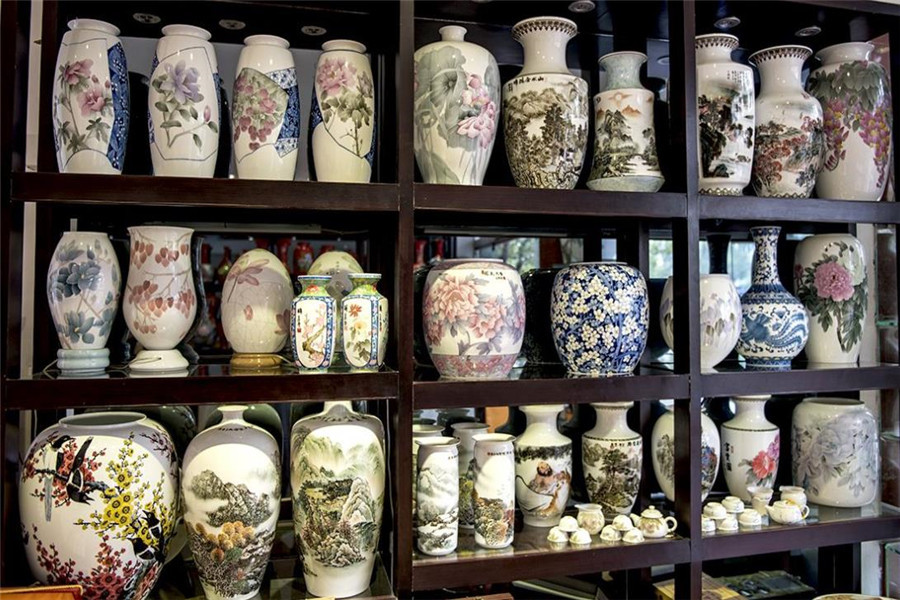 瓷器|老外10元买一瓷罐，当杂物罐用了92年，如今拍出2.3亿天价