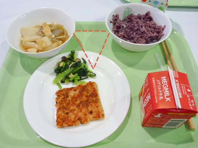 礼仪|日本太太怒骂丈夫恶心，郁郁寡欢上网诉苦：他总把米饭和菜混着吃