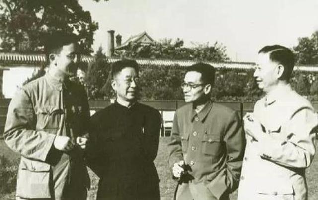 梁思成|“梁陈方案”被否决，梁思成在会议上失声痛哭，古建筑终迎来毁灭