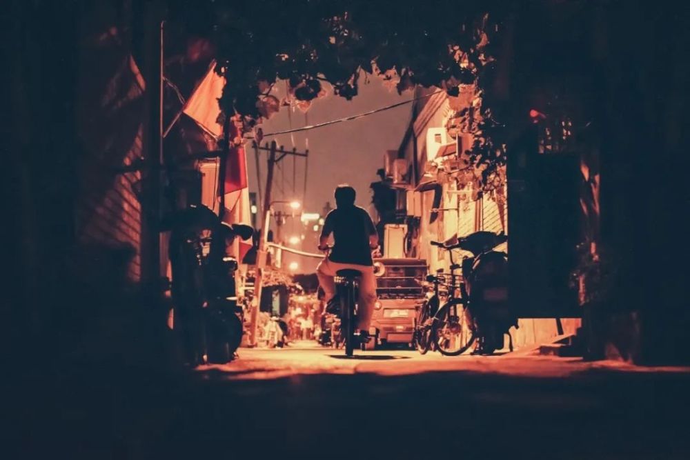 胡同|北京的胡同都一个样，太没内味了