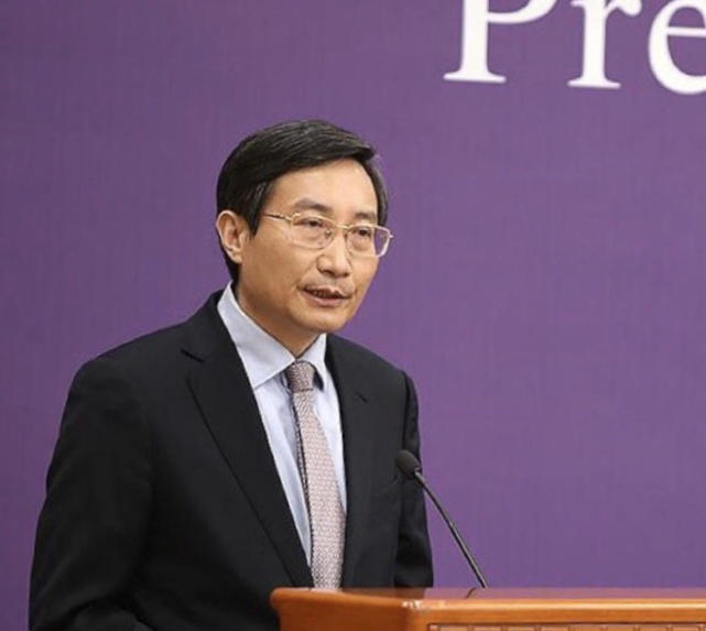 眼科小魏飞刀为何投入近视防控专访最美医生魏文斌