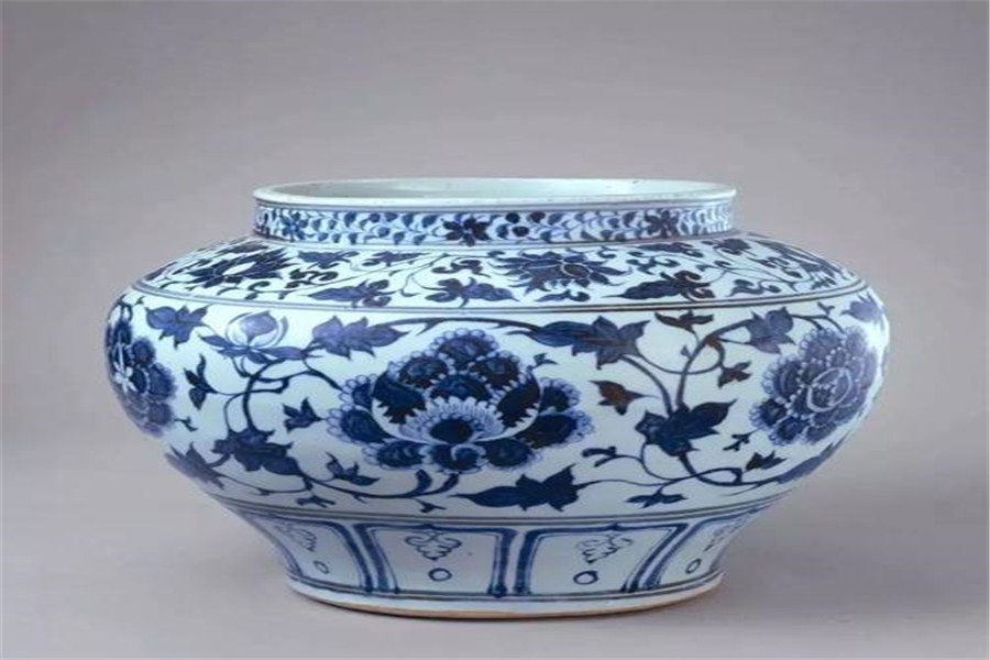 瓷器|老外10元买一瓷罐，当杂物罐用了92年，如今拍出2.3亿天价