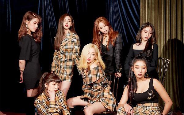 clc成员亮相综艺节目拍摄,大方比心摆拍,官方证明即将回归