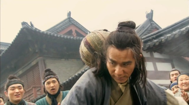 但是历史上真正的高俅并没有如此卑劣,甚至梁山好汉最终的结局和他也