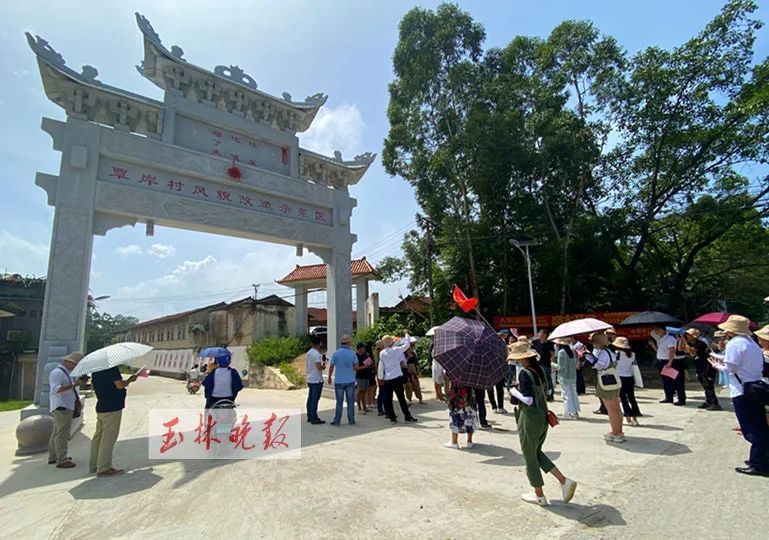 博白县亚山镇潭岸村杨屋屯