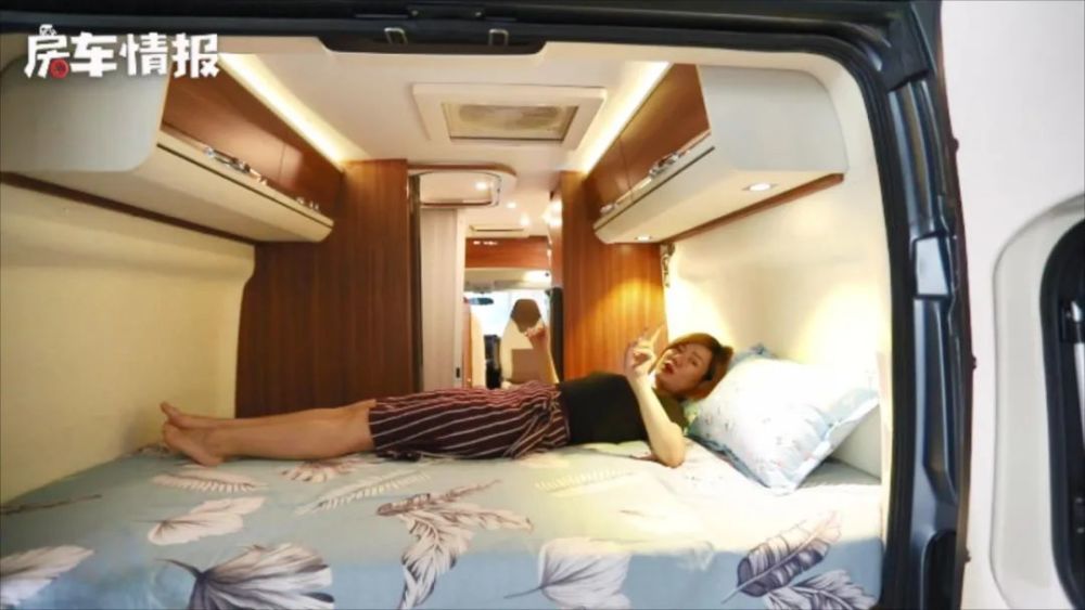 前两天桃子君体验了一款性价比超级高的进口房车!