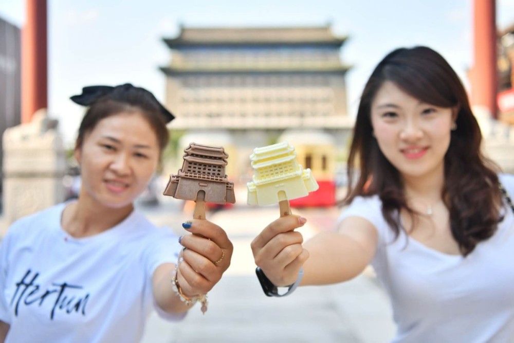 前门大街|买得起的“前门楼子”来了！文创冰棍亮相前门大街