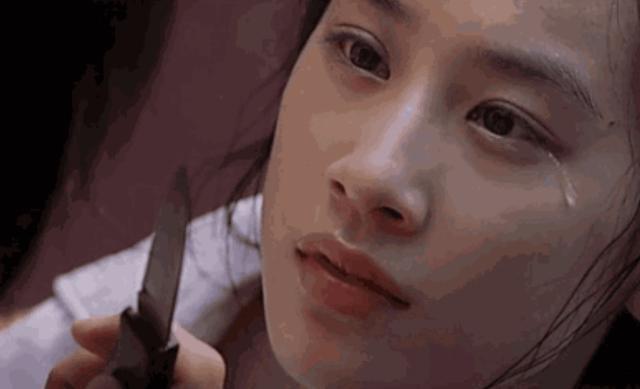 黄圣依|黄圣依淘汰后被赞上热搜：不甘心的她，才是真的狠角色
