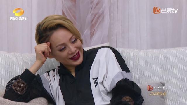 浪姐|《浪姐》宁静看四个晋级队友进门的表情，差别很大，太真实了