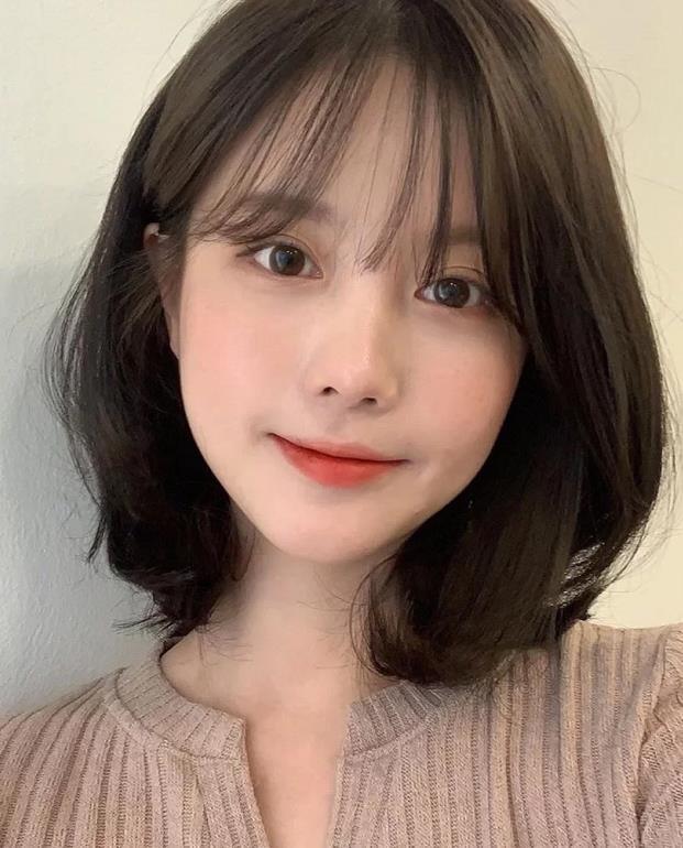 脸大别乱换发型2020最火的齐肩初恋发减龄还显脸小