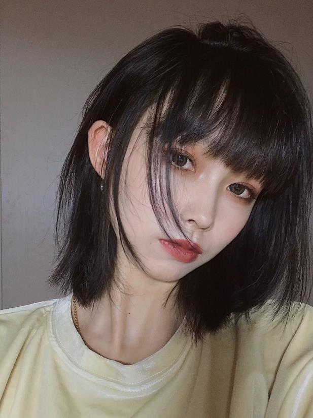 脸大别乱换发型2020最火的齐肩初恋发减龄还显脸小