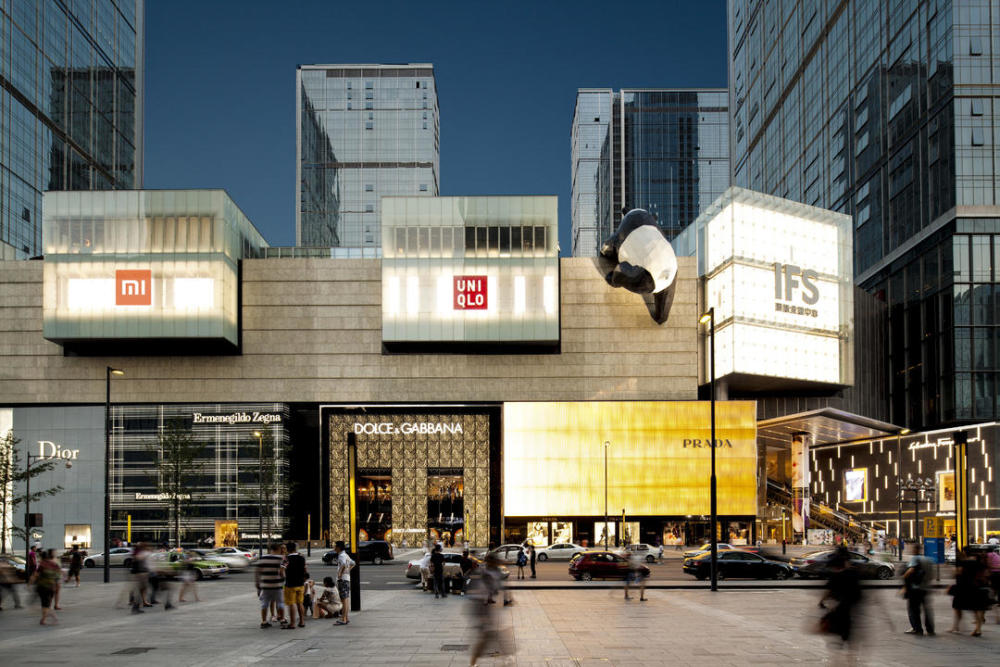 大熊猫|时髦又萌态十足 那个“爬墙熊猫”一定要有