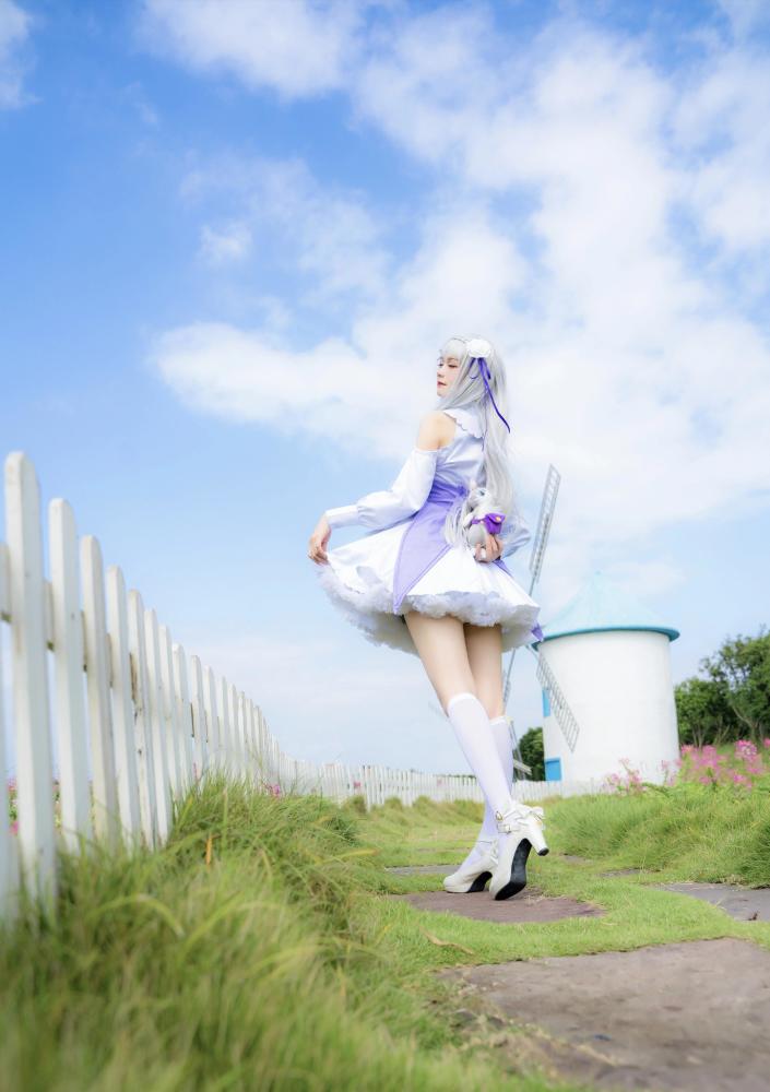 cos赏析艾米莉亚