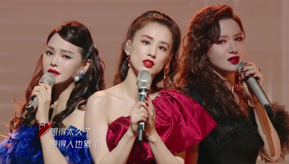 黄圣依|从自信到痛哭，黄圣依五次公演全败，淘汰前掩面大哭：我好讽刺