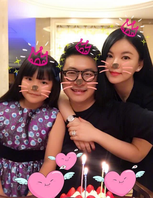 李湘|王岳伦事件3天后，才等来李湘姗姗来迟的回复，因为她44岁了