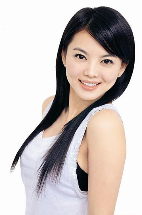 李湘|王岳伦事件3天后，才等来李湘姗姗来迟的回复，因为她44岁了