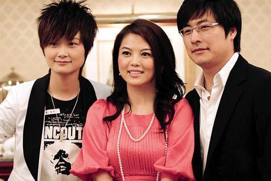 李湘|王岳伦事件3天后，才等来李湘姗姗来迟的回复，因为她44岁了