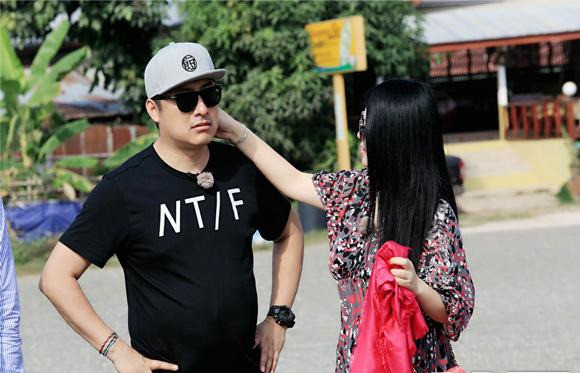 李湘|王岳伦事件3天后，才等来李湘姗姗来迟的回复，因为她44岁了