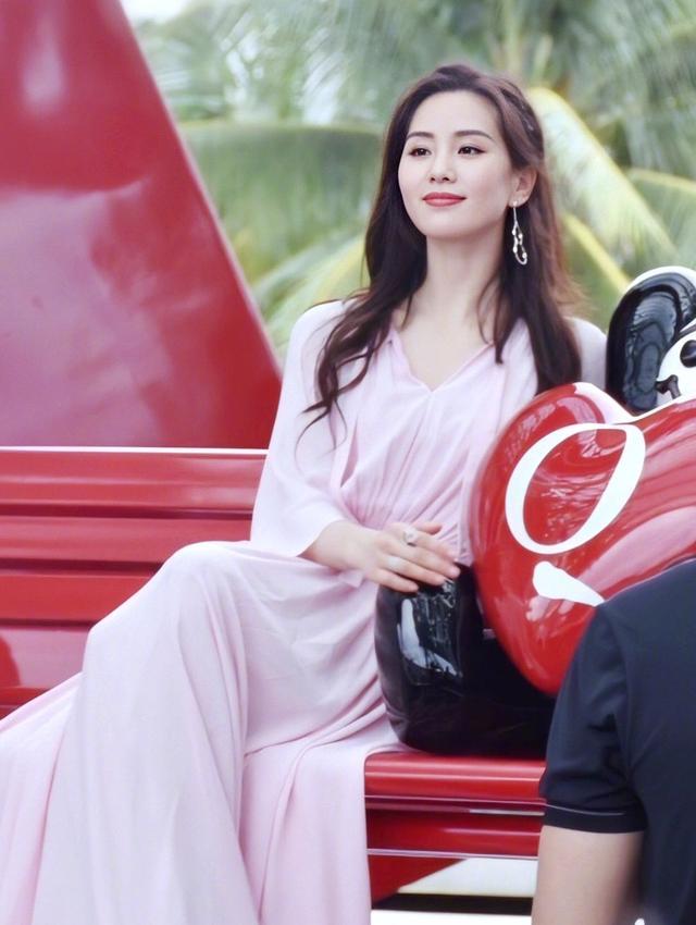 刘诗诗|尴尬2.0！刘诗诗活动被错叫成刘亦菲，周围还爆发哄笑无人阻止