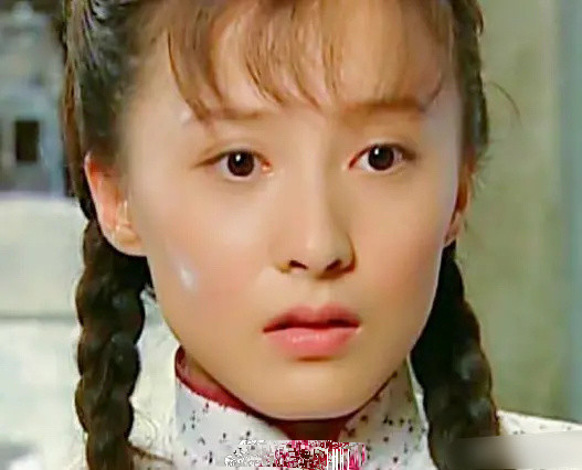 可云|《情深深》“可云”女儿竟然17岁了！她晒女儿近照，小姑娘高级脸有气质