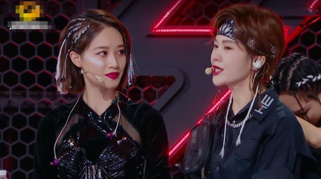 乘风破浪的姐姐|《乘风破浪的姐姐》面对网络圣母指责，蓝盈莹现在连呼吸都是错的