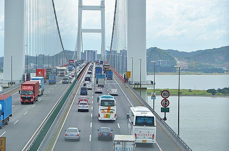 虎門大橋的建成使得廣州市南沙區和東莞市虎門鎮相連接,對整個珠江