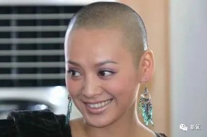 古力娜扎|娜扎到底怎么了哦…撞脸张馨予后又突然复制粘贴宁静的脸了？！