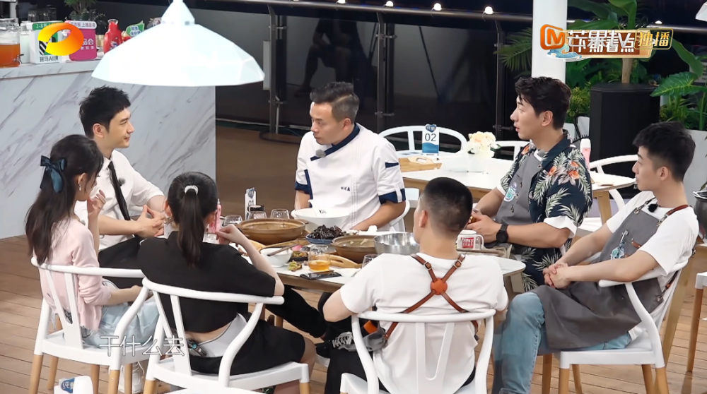 黄晓明|《中餐厅》创4季最差营业额，黄晓明中途宣布退出？节目组戏真多