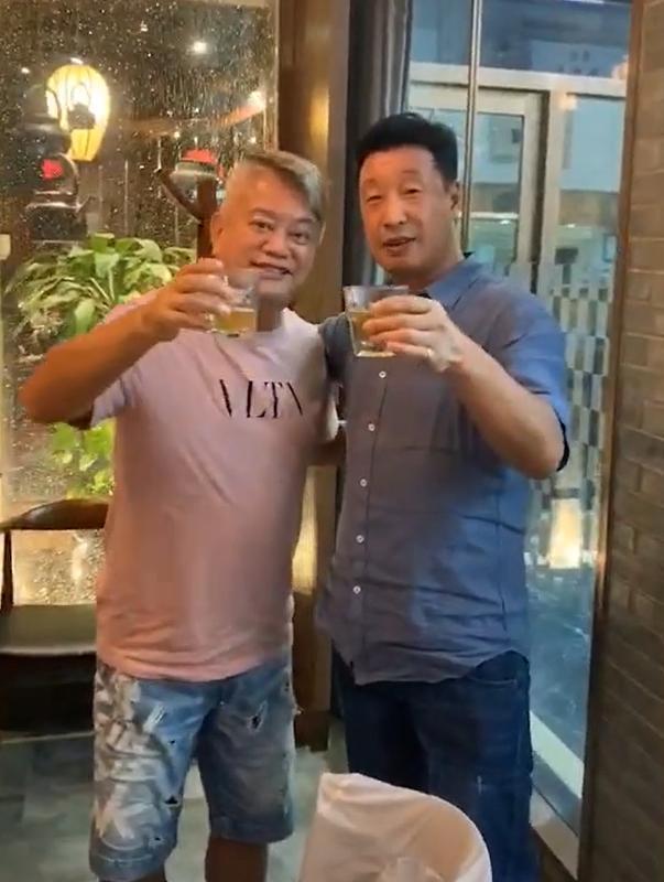 陈百祥|69岁陈百祥罕露面，挺大肚腩发福明显打扮朴素，满头白发难掩沧桑