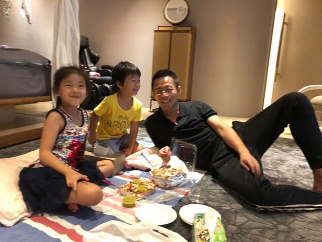 汪小菲|汪小菲两个月未见大s，在线想老婆，晒其近照大赞又漂亮了