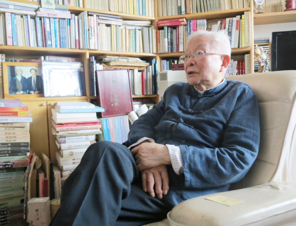 方汉奇|方汉奇 三尺新闻史讲台上的高峰