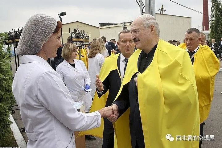 卢卡申科|逆转！卢卡申科承诺未来数日平定国内动荡，“铁娘子”主动选择退出