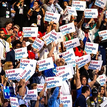 特朗普|强舸：拜登会是好总统吗？民主党：至少特朗普是个“错误总统”