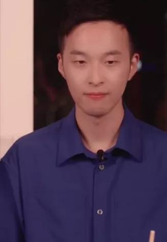 郑爽|郑爽直播翻车：粉丝曝主播输完液就来直播，义务帮忙却被郑爽怼跑