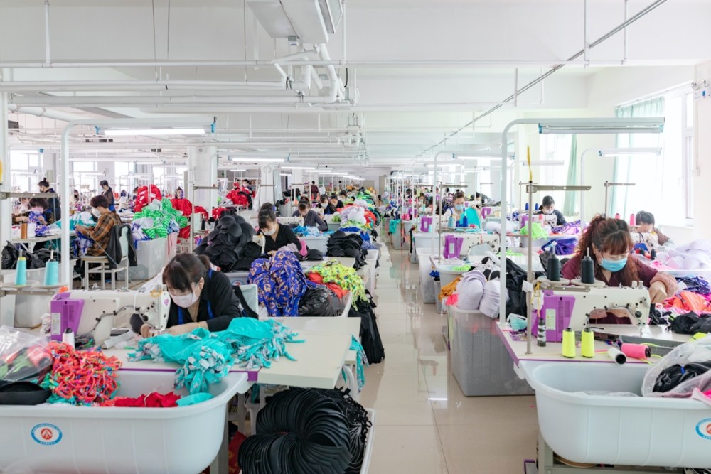 碧海蓝天看辽宁葫芦岛兴城泳装产业升级打造泳装产业同生平台