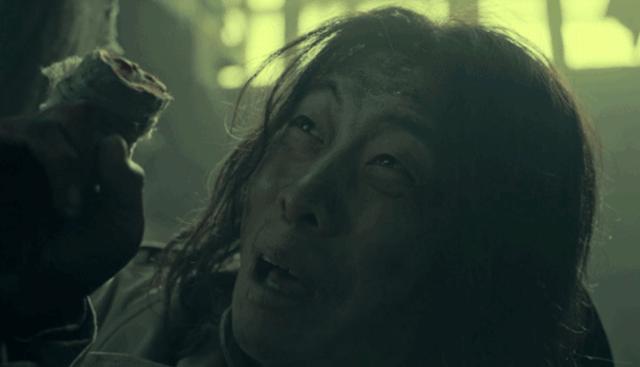 八佰|《八佰》三大演技败笔，杜淳的方言黄晓明的亮相，非专业演员太多