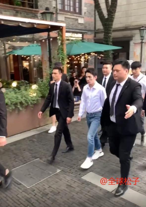 吴亦凡|李佳琦道歉登热搜榜首，他的做法是吴亦凡鞠婧祎的榜样