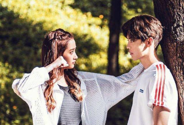 鹿晗|鹿晗豪华座驾意外曝光！价格远超400万，曾被曝片酬高达1亿