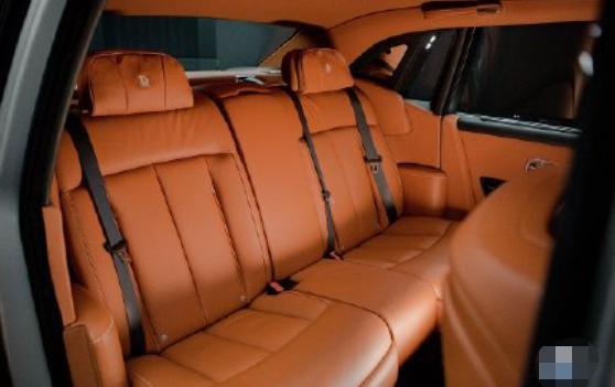 鹿晗|鹿晗豪华座驾意外曝光！价格远超400万，曾被曝片酬高达1亿