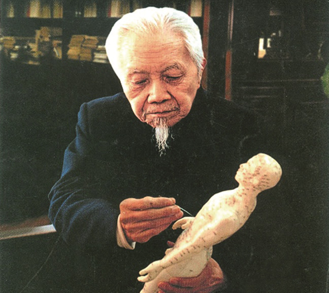 3,董景昌,台湾著名针灸师,是董氏奇穴的创始人.