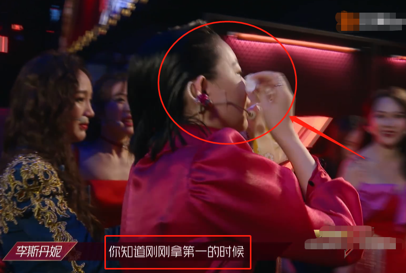 李斯丹妮|《浪姐》五公结束，李斯丹妮喜提第一抱纸痛哭，孟佳提问承包笑点