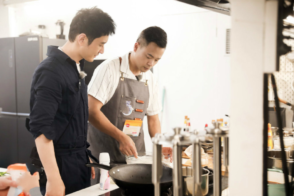 何错之|《中餐厅》再次超支，赵丽颖情商不足，能力一般，林大厨何错之有