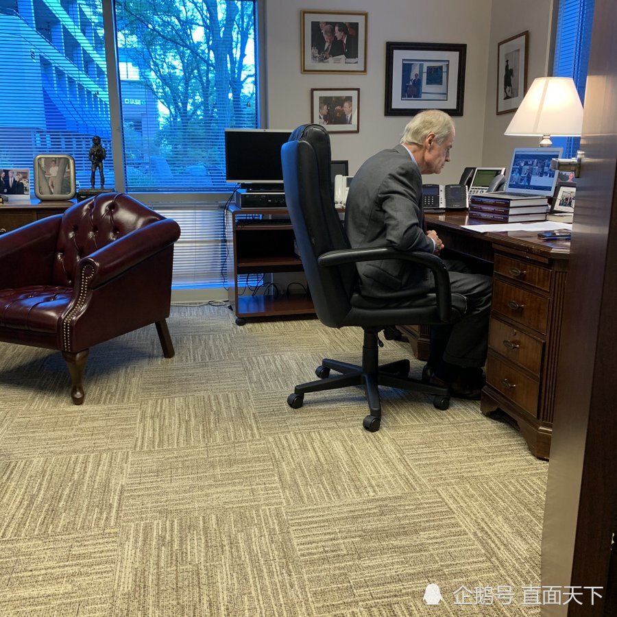 汤姆·卡珀|美国议员前一天还高尚评价拜登人品 第二天向手下发飙曝粗口