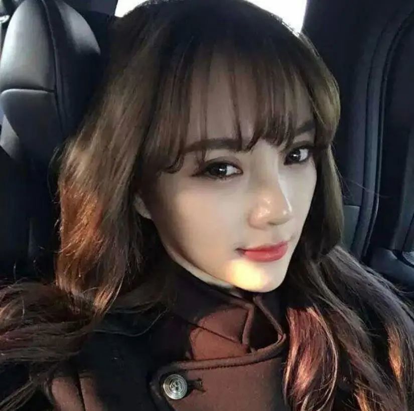 李小璐|李小璐竟是混血儿，画上欧美装，你觉得看好么？