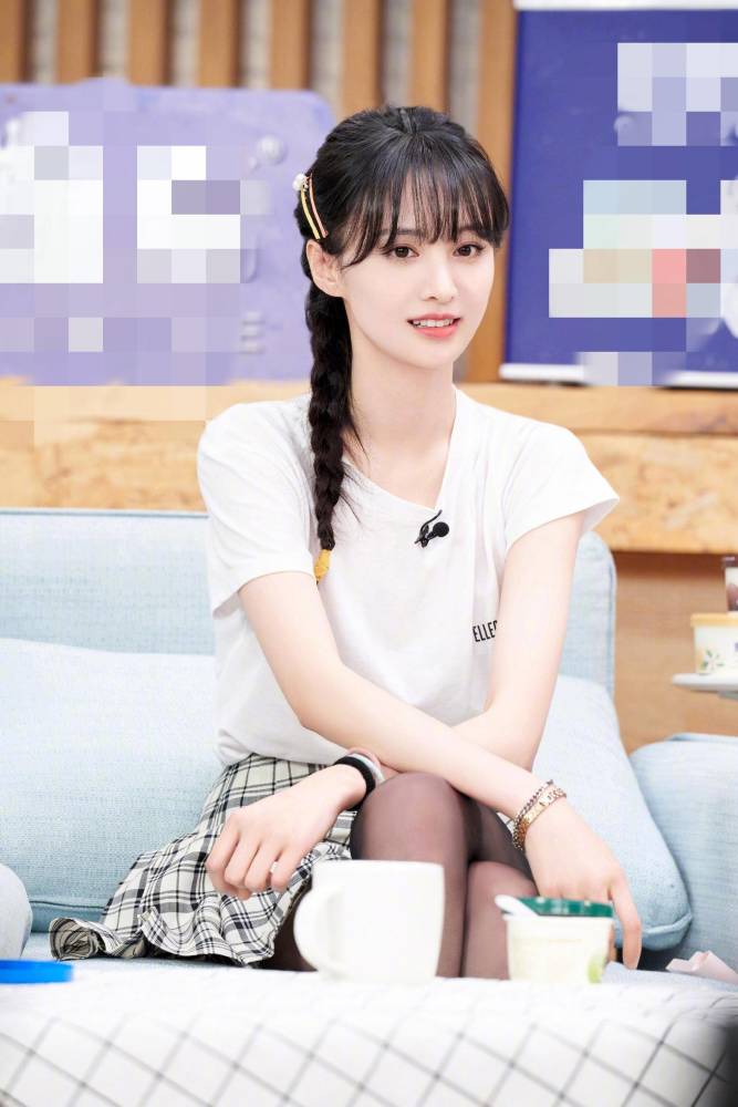 郑爽|闺话丨郑爽因为情绪被骂上热搜：如果做真实的自己很难，也不要责怪别人