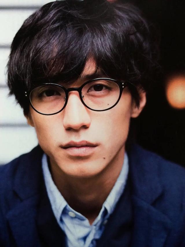 日本爱豆一犯事就毁三观!山下智久只算小儿科,东出昌大更夸张