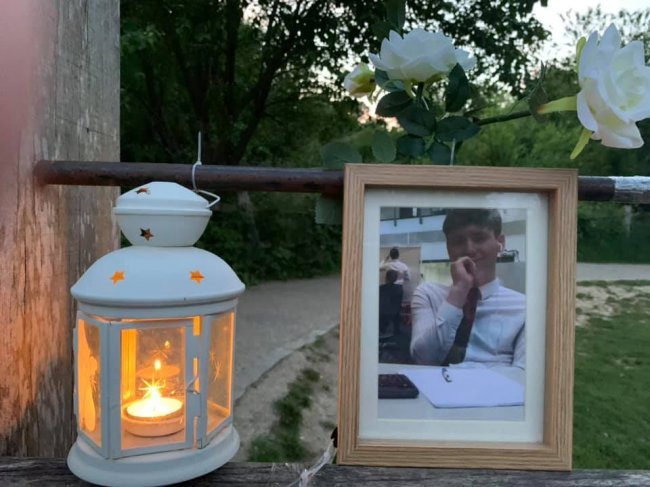 马修·麦克尔|男孩担心考试不及格自杀身亡，成绩公布却考了满分