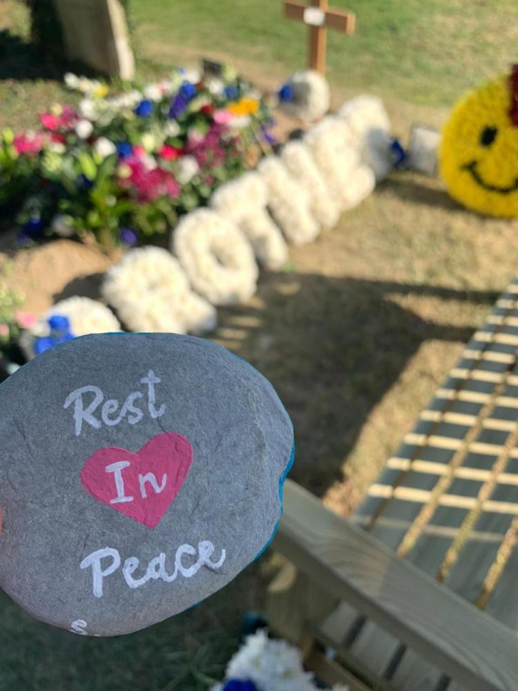 马修·麦克尔|英国17岁少年怕考砸而自杀 哪知成绩揭榜后是理想的高分